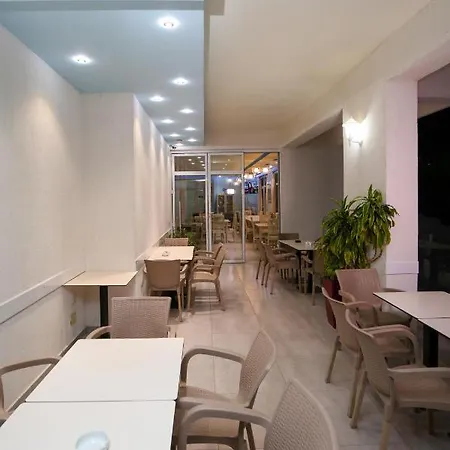 Ξενοδοχείο Aqua Blue 3*