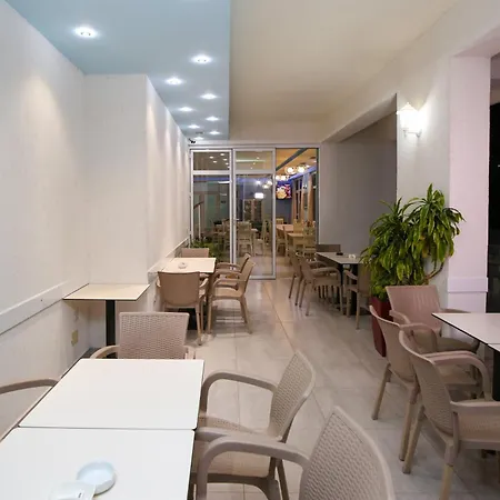 Aqua Blue Hotell 3*