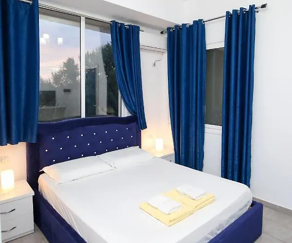 Aqua Blue 3* Vlorë