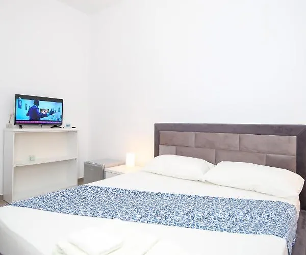 Aqua Blue Hotel 3*